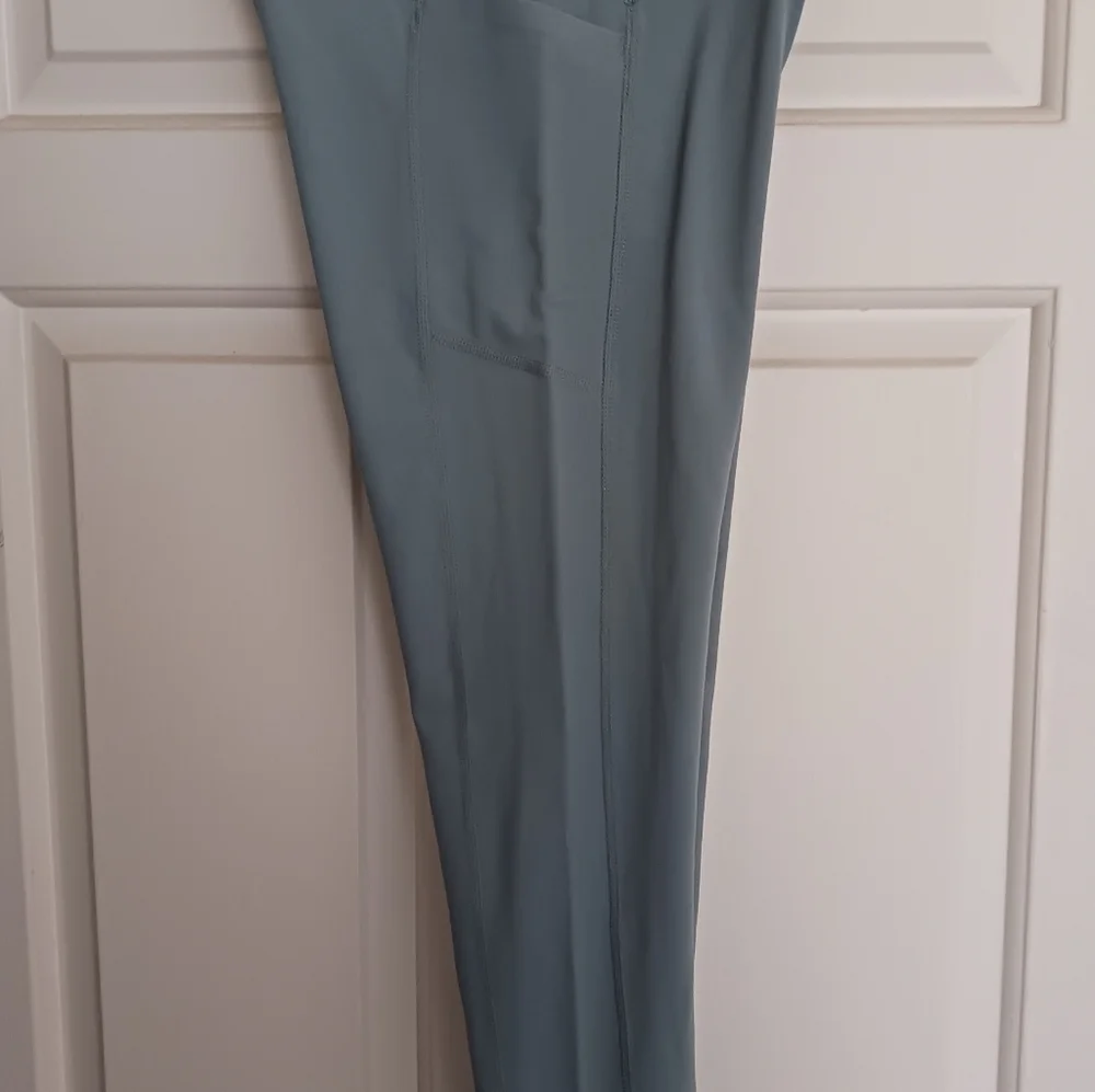 Zella Grey Thunder Legging and Sports Bra Set - Picture 10 of 11